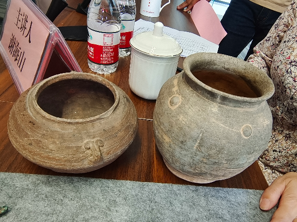 戰(zhàn)國-陶罐.jpg