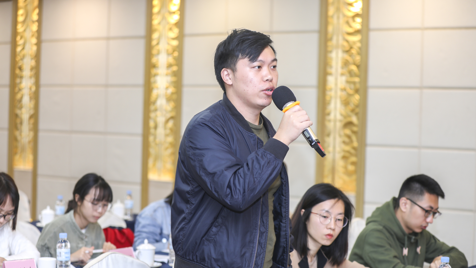 南方日?qǐng)?bào)記者提問(wèn)（攝影：曹雅琴）