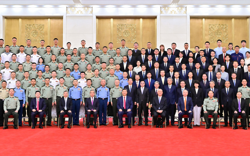 中國人民抗日戰(zhàn)爭暨世界反法西斯戰(zhàn)爭勝利80周年紀念活動總結(jié)會議在京舉行習近平親切接見紀念活動籌辦工作各方面代表